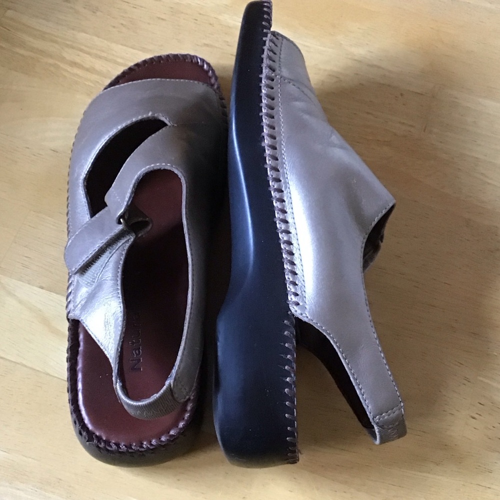 Gold metallic Sandals - Picture 3 of 5